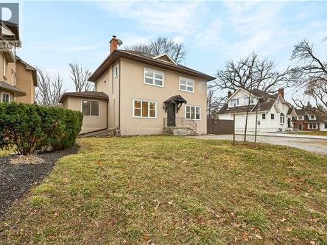 House for sale in Burlington, Ontario