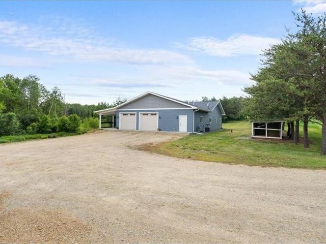 House for sale in Saint Croix, Wisconsin