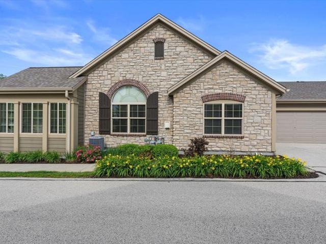 Condo for sale in Oconomowoc, Wisconsin