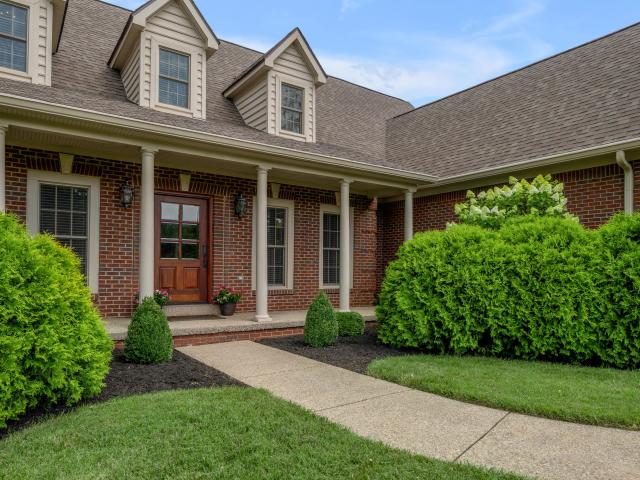House for sale in Versailles, Woodford County