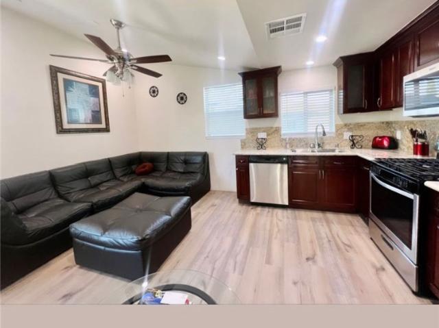 House for sale in Inglewood, California