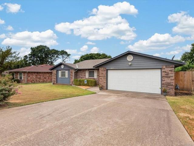 House for sale in Bartlesville, Washington County