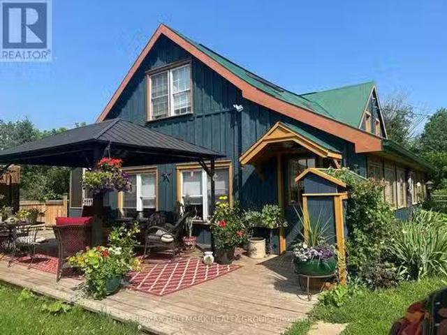 House for sale in Lanark Highlands, Eastern Ontario