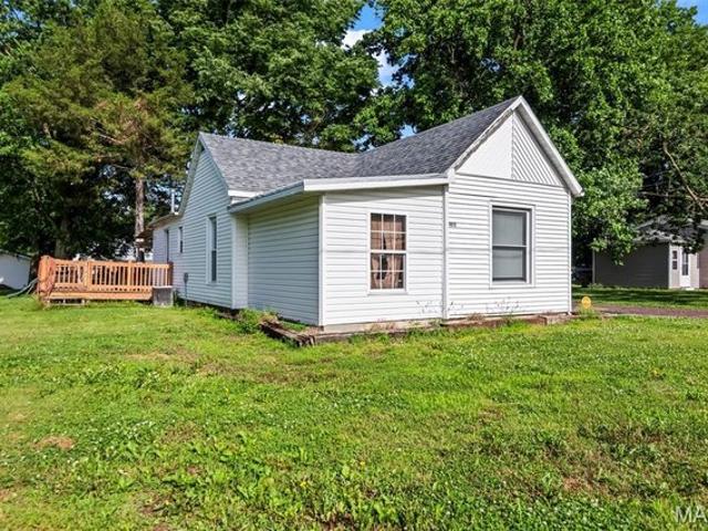 House for sale in Litchfield, Illinois