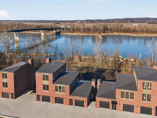 Townhouse for sale in Washington, Missouri