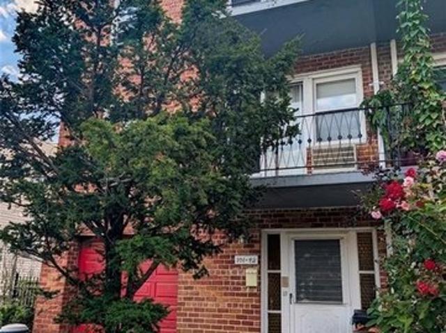 House for sale in Queens, Arverne