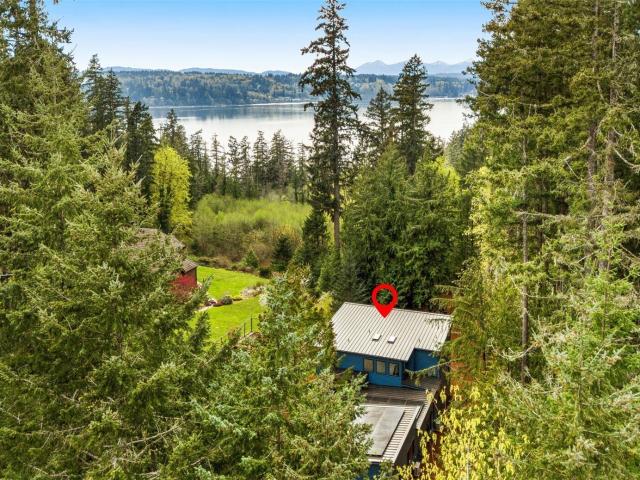 House for sale in Bainbridge Island, Washington