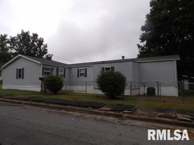 House for sale in Eldorado, Illinois