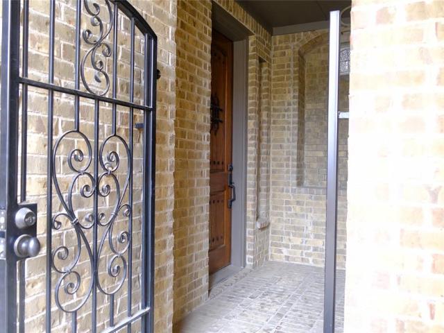Townhouse for sale in Euless, Texas
