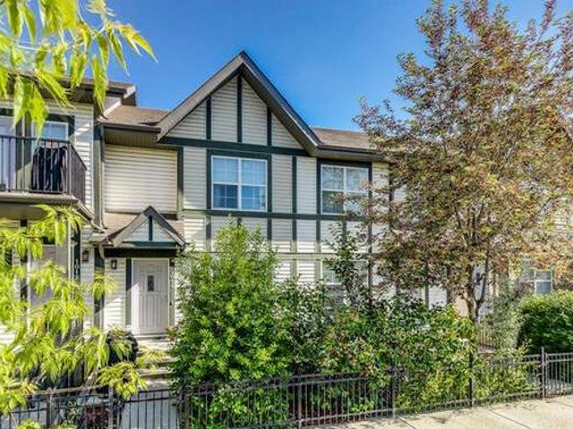 House for sale in Calgary