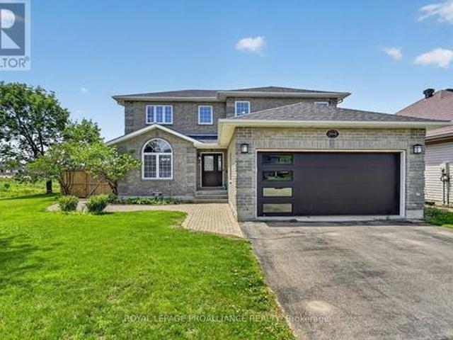 House for sale in Brockville, Ontario