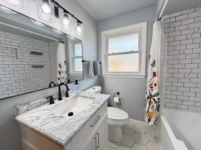 House for sale in Racine, Racine County