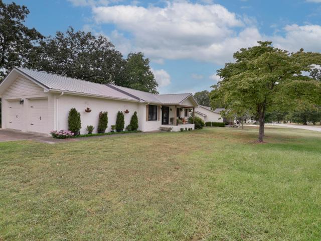 House for sale in Cassville, Barry County