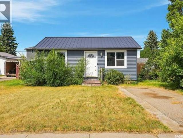 House for sale in Moose Jaw, Saskatchewan