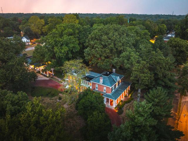 House for sale in Alton, Illinois
