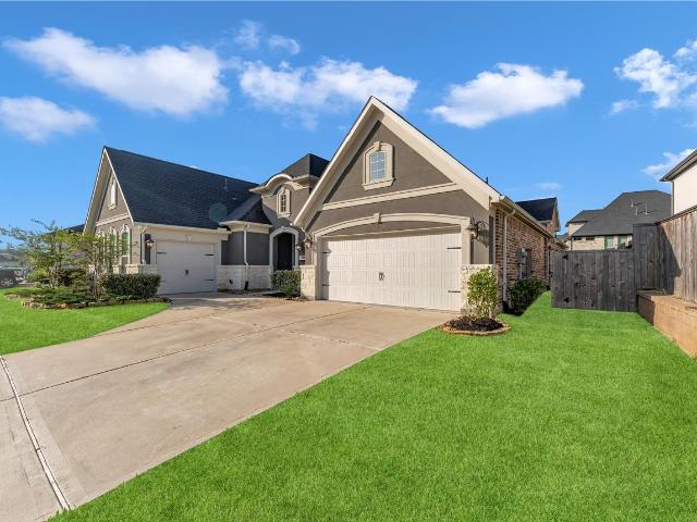 House for sale in Pinehurst, Texas