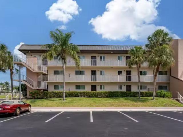 Condo for sale in Naples Condo for sale in Naples