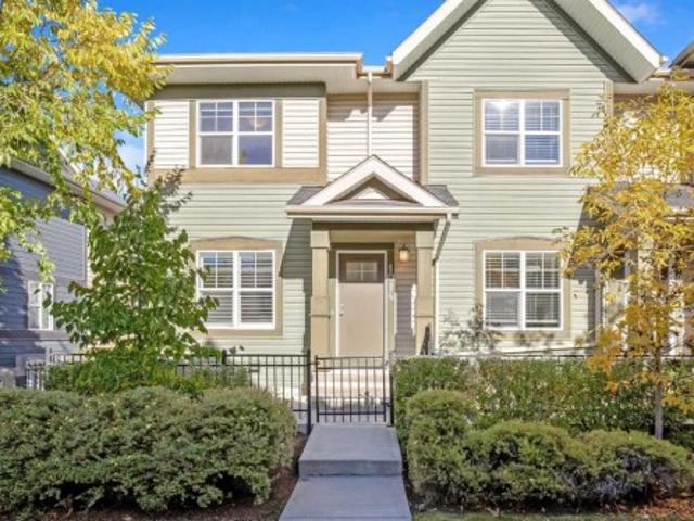 Townhouse for sale in Mosaic Mirage, Calgary