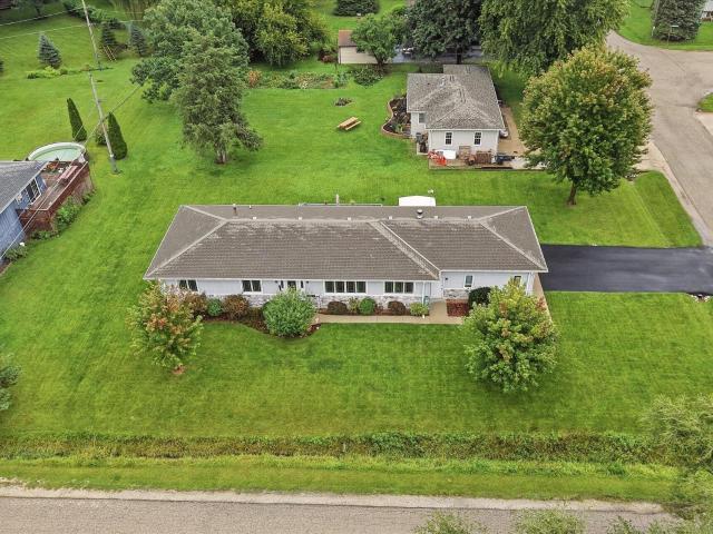 House for sale in Silver Lake, Salem Lakes