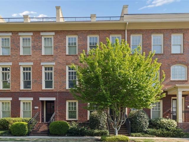 Townhouse for sale in Sandy Springs, Georgia