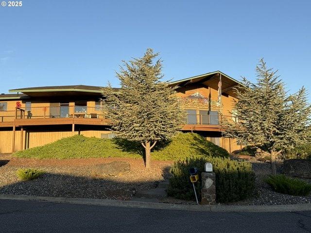 House for sale in Goldendale, Washington
