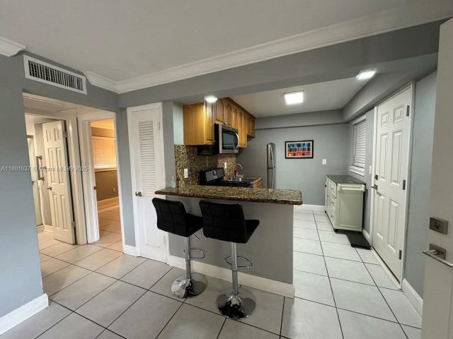Condo for rent in Coral Gables
