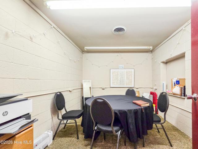 Commercial for sale in Elizabeth City, North Carolina