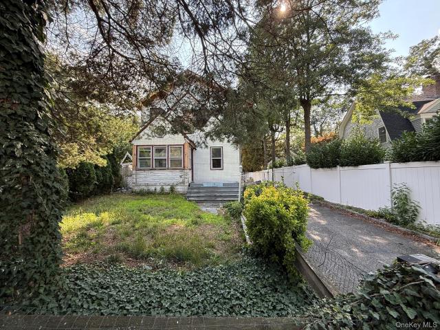 House for sale in Huntington, New York