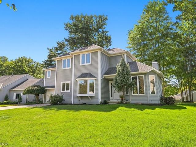 House for sale in Huntington Park Estates, Strongsville
