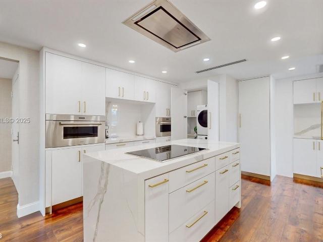 Condo for sale in Bal Harbour, Florida
