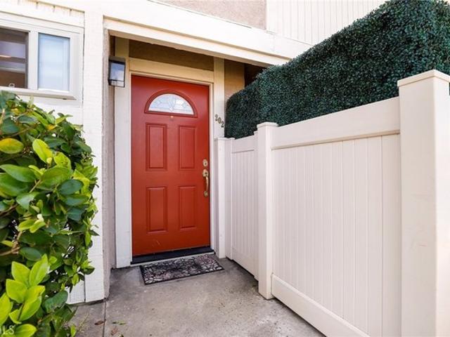 Townhouse for sale in Chatsworth, California