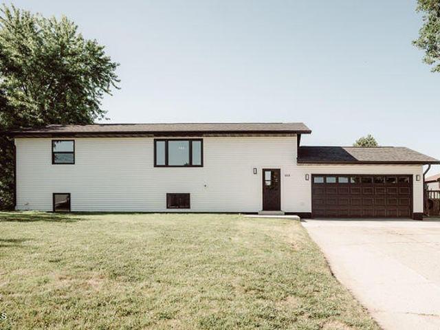 House for sale in Jamestown, North Dakota