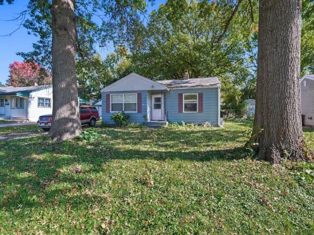 House for sale in Colby Acres, Windsor Heights