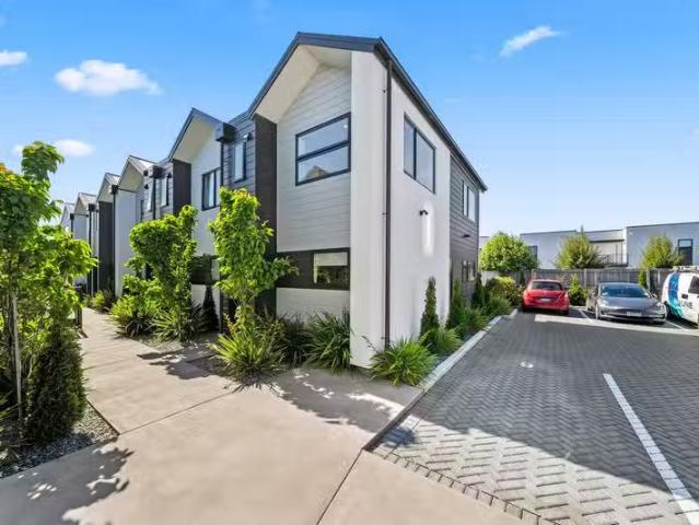 House for sale in Heathcote, Canterbury