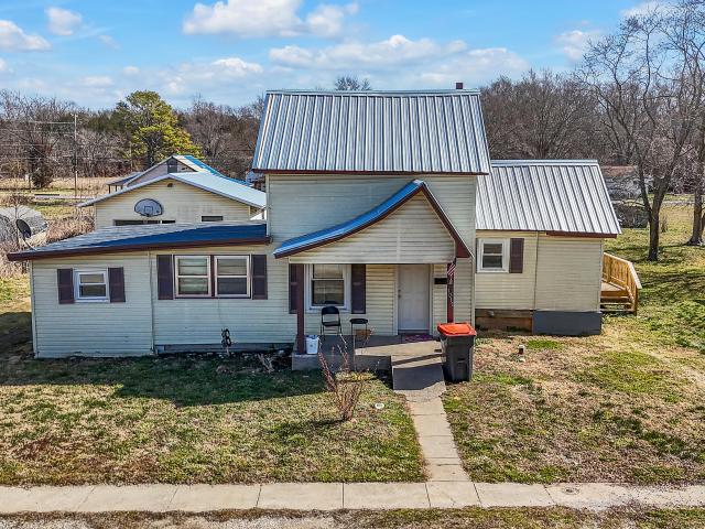 House for sale in Barry, Missouri