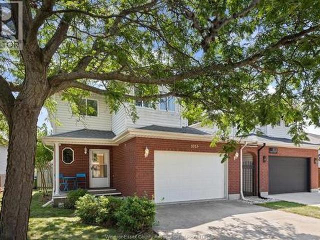 House for sale in Puce, Lakeshore