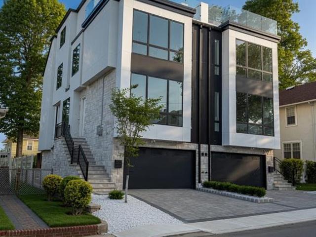 Condo for sale in Fort Lee, New Jersey