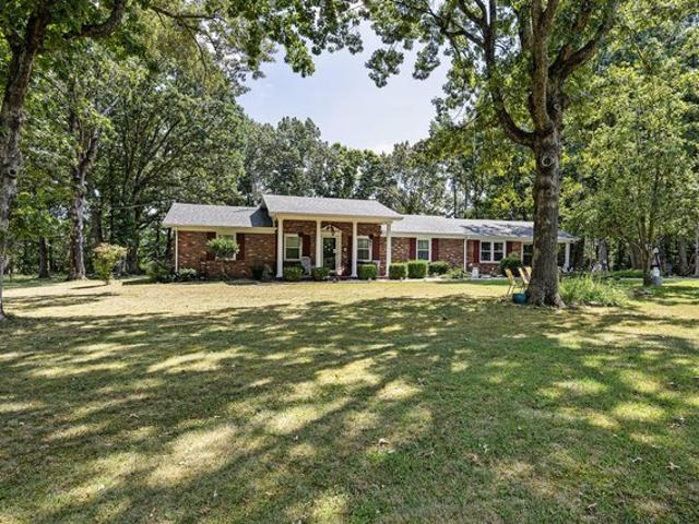 House for sale in Stanford, Kentucky