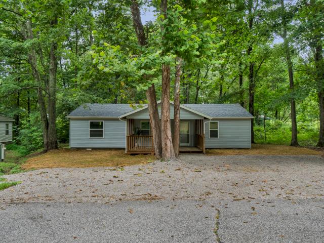 House for sale in Country Squire Lakes, North Vernon