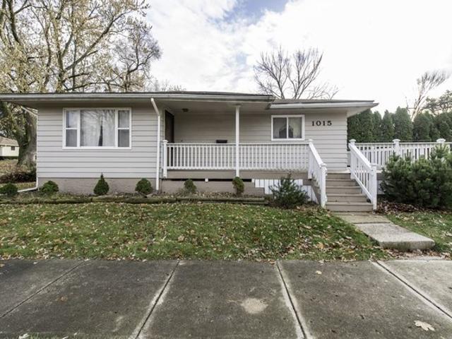 House for sale in Waukegan, Illinois