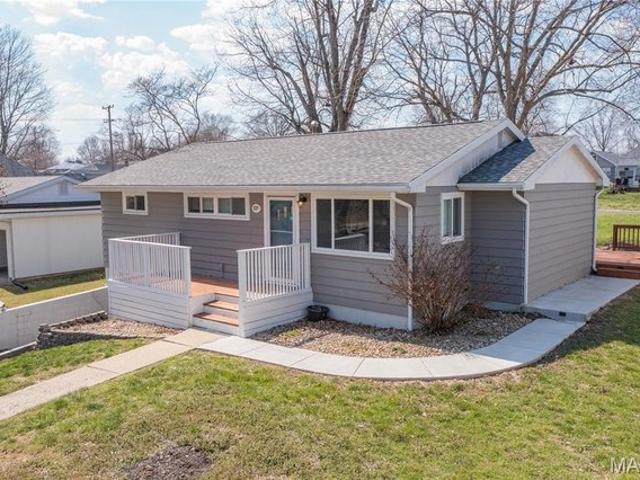 House for sale in Vandalia, Illinois