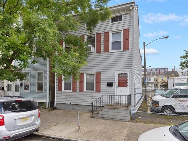 House for sale in Trenton, New Jersey