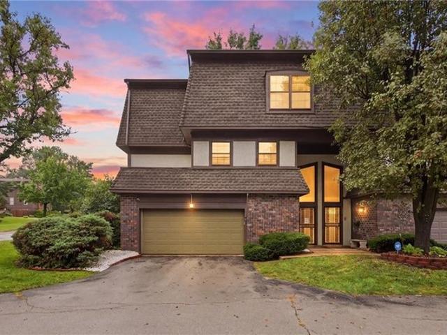 Townhouse for sale in Kansas City, Missouri