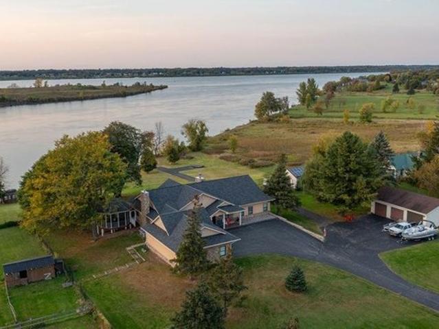 House for sale in Ogdensburg, New York