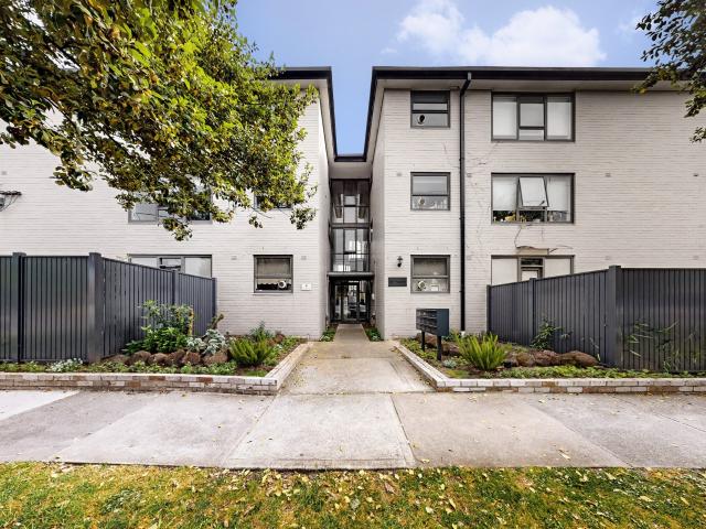 Apartment for rent in Essendon, Melbourne
