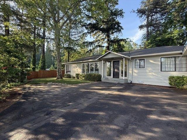 House for sale in West Slope, Oregonia