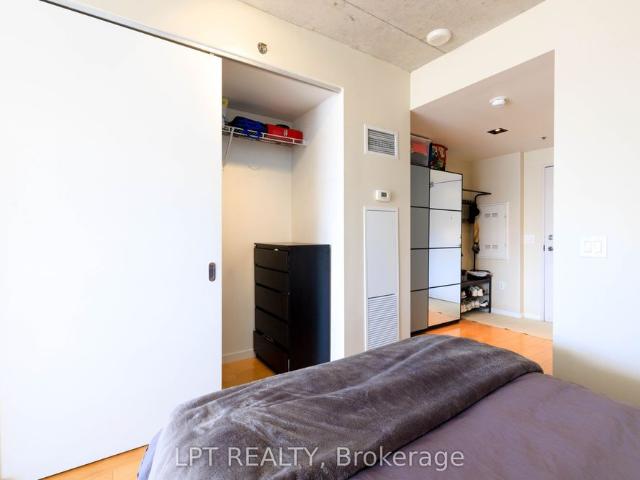 House for rent in Toronto Centre, Toronto