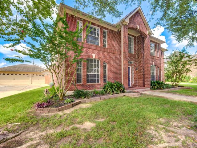 House for sale in Friendswood
