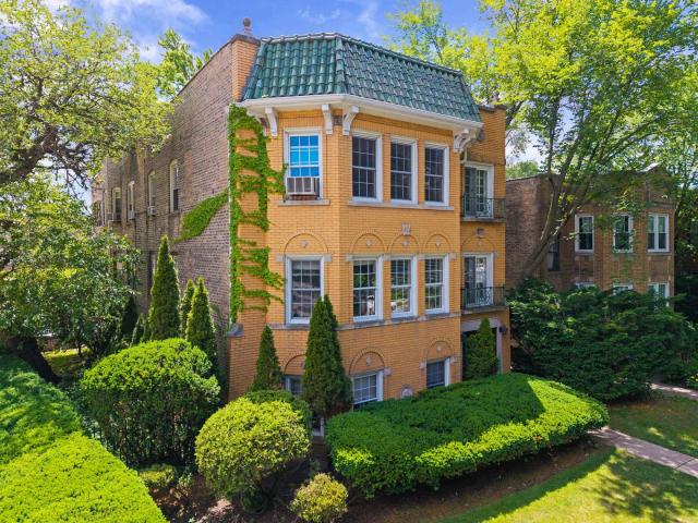 House for sale in Evanston, Illinois