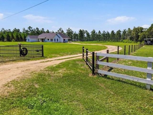 House for sale in Hillister, Texas